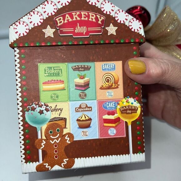 Set of Two Decorative Gift Boxes. - Picture 7 of 14